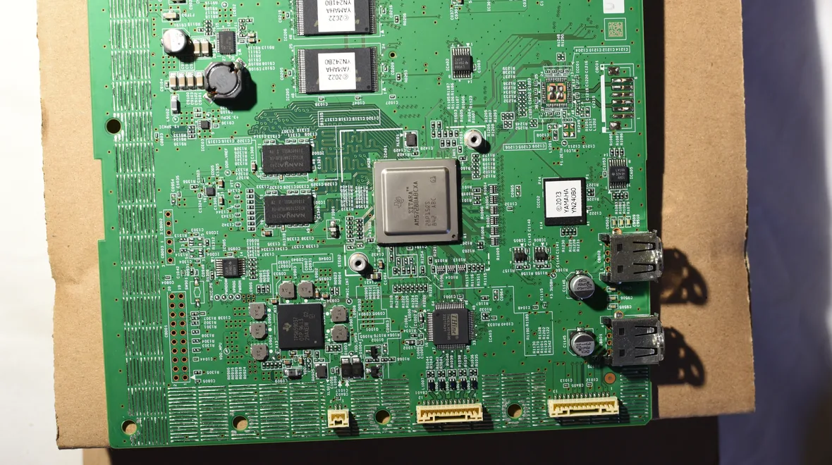 Сокет AM4 поддерживает несколько поколений процессоров Ryzen, но не каждая плата совместима с каждой моделью без обновления BIOS.
